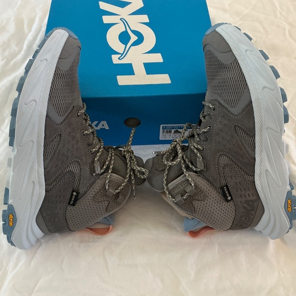HOKA NEW Women Anacapa 2 Mid GTX(Size: 7.5) - Picture 3 of 8